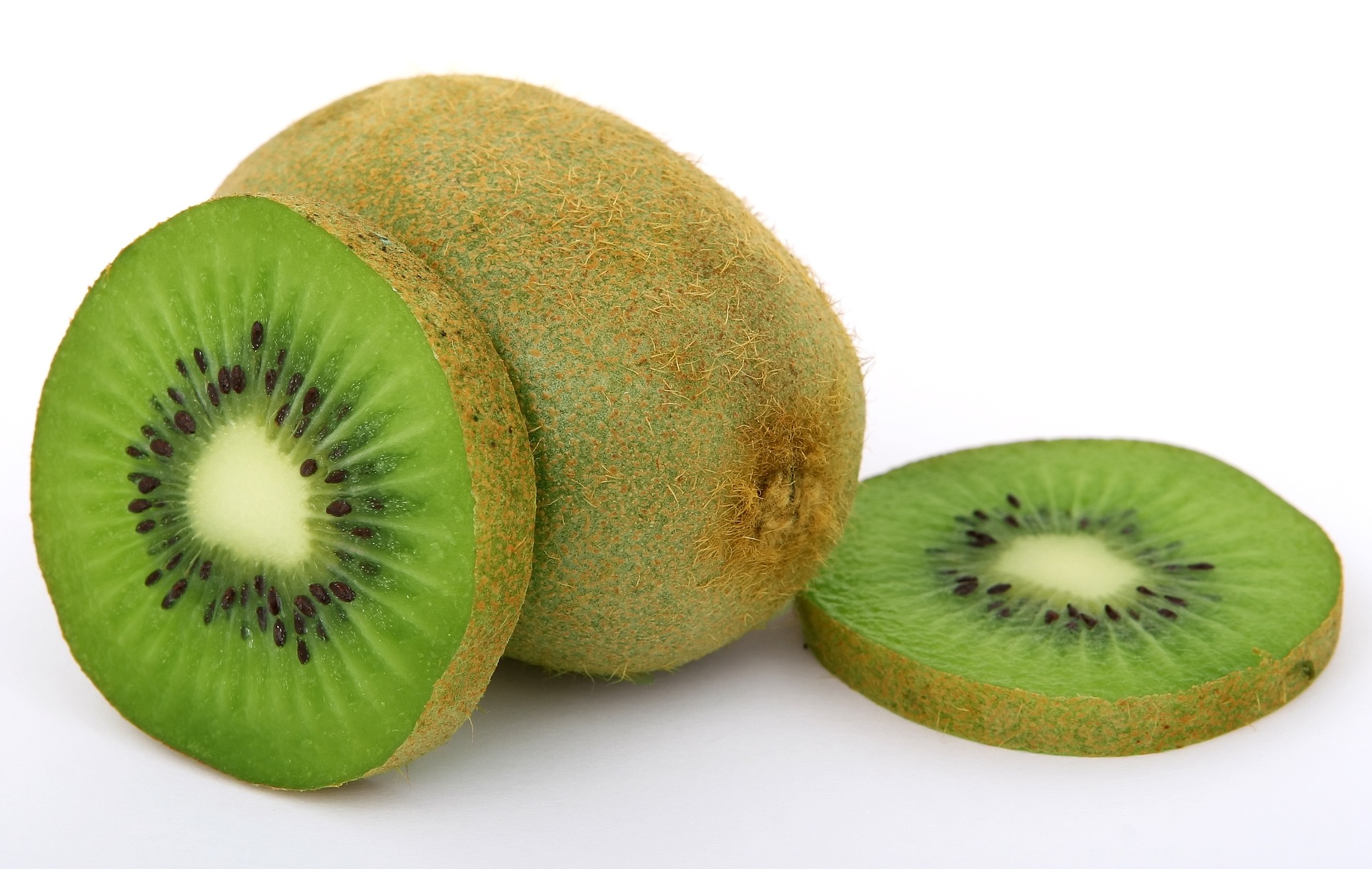 sliced green kiwi fruit 